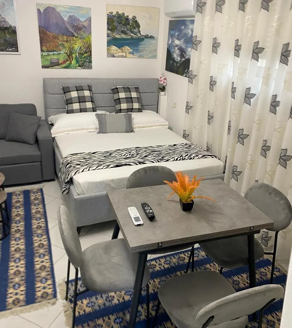 Homestay Vila-Tobi Tirana Albania